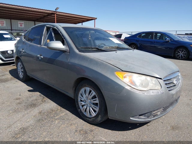 Salvage Hyundai ELANTRA Image