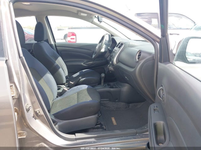 Nissan Versa 1.6 Sv