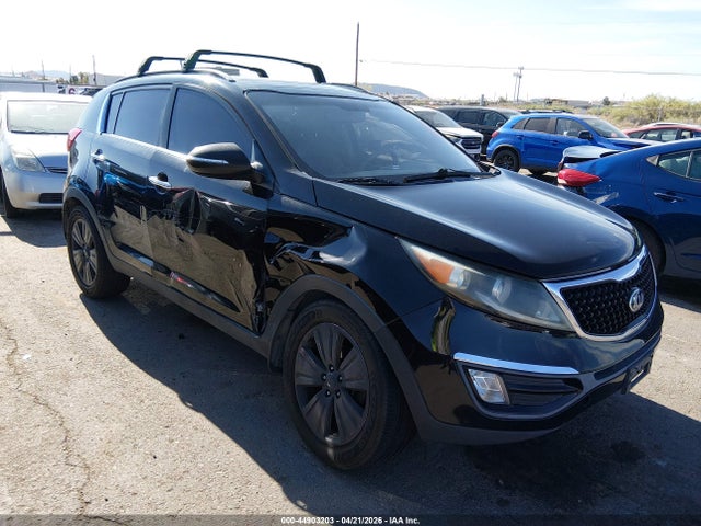 Salvage Kia Sportage Image