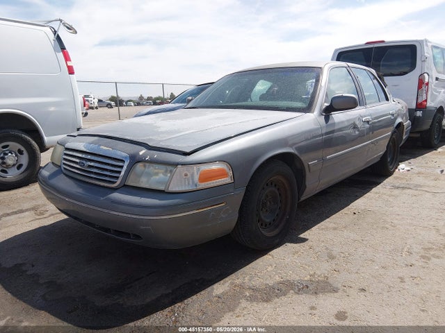 Ford Crown Victoria