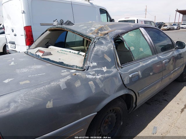 Ford Crown Victoria