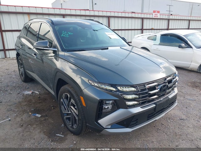 Salvage Hyundai TUCSON Image