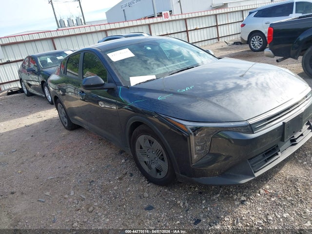 Salvage Kia K4 Image