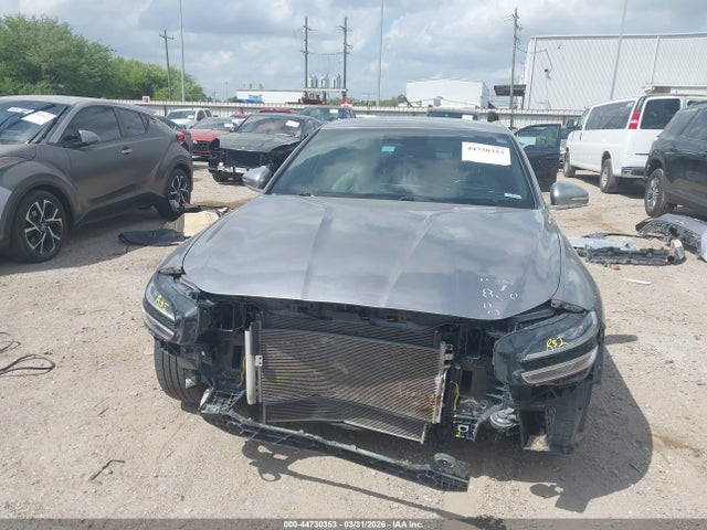 Genesis G70 2.0t Rwd