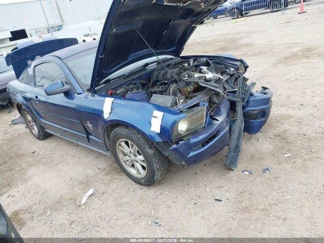 Salvage Ford Mustang Image
