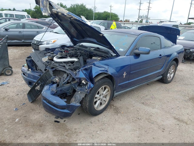 Ford Mustang V6 Deluxe