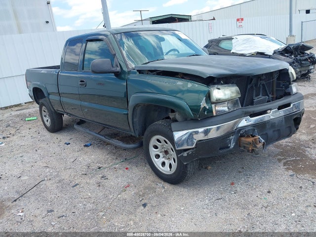 Salvage Chevrolet Silverado 1500 Image