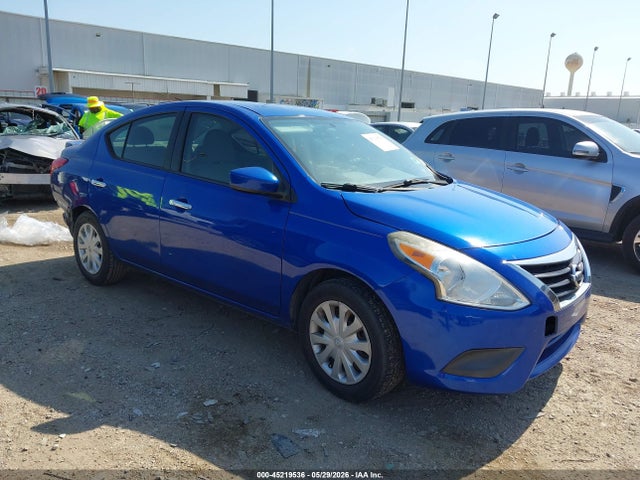 Salvage Nissan Versa Image