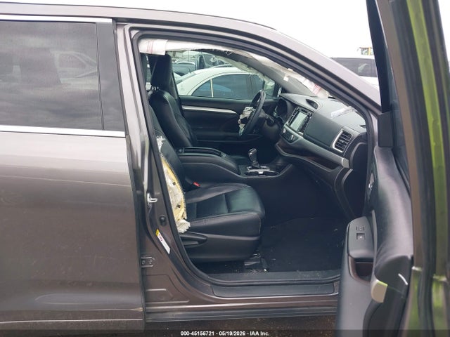 Toyota Highlander Xle V6