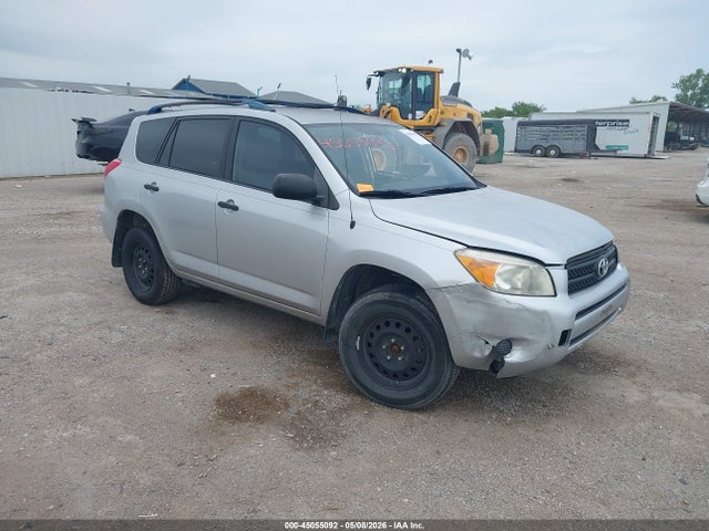 Salvage Toyota RAV4 Image