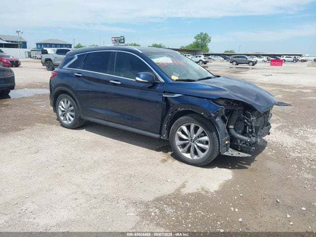 Salvage INFINITI Qx Image