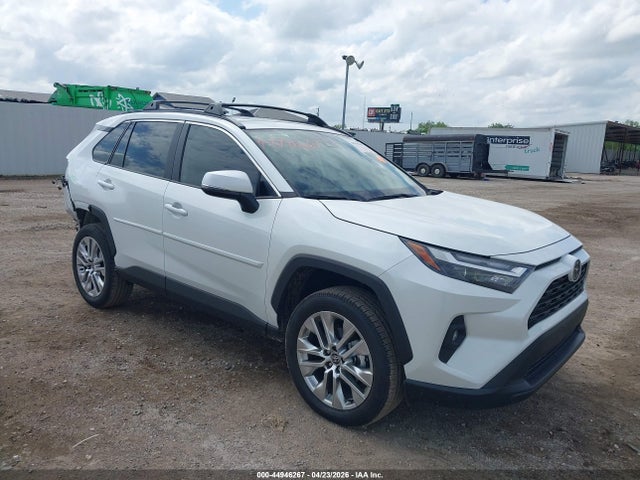 Salvage Toyota RAV4 Image