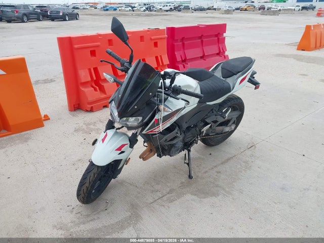Kawasaki Er400 D
