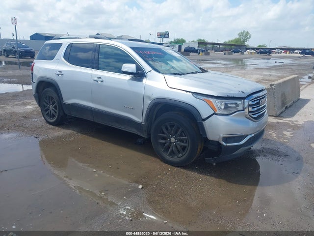 Salvage GMC Acadia Image