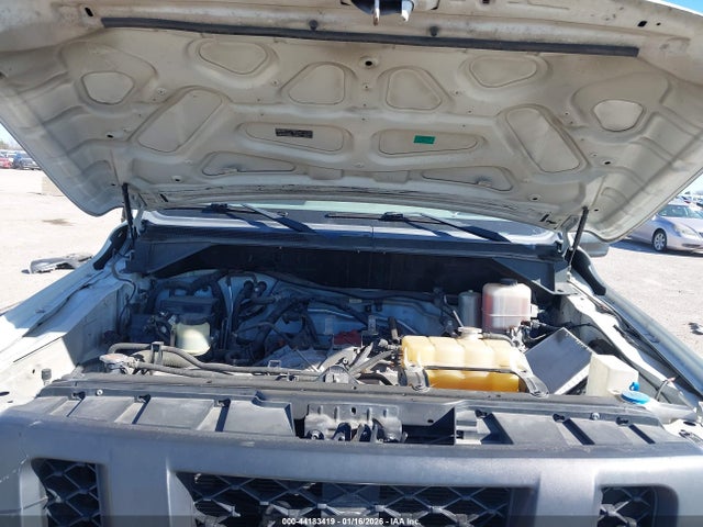 Nissan Nv S V6