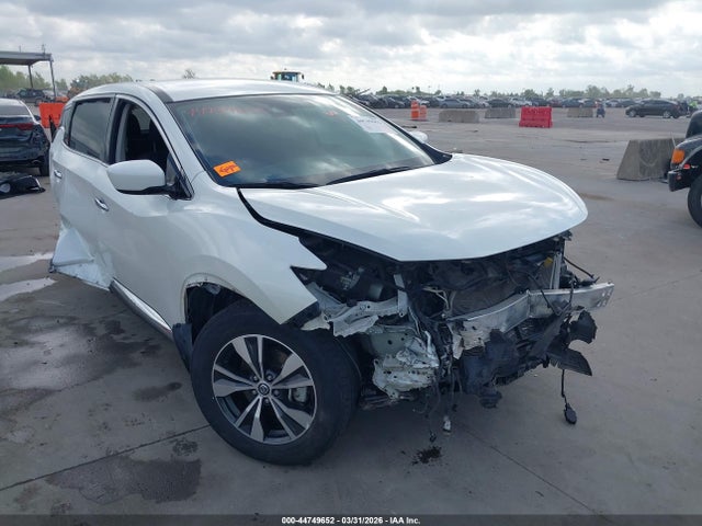 Salvage Nissan Murano Image