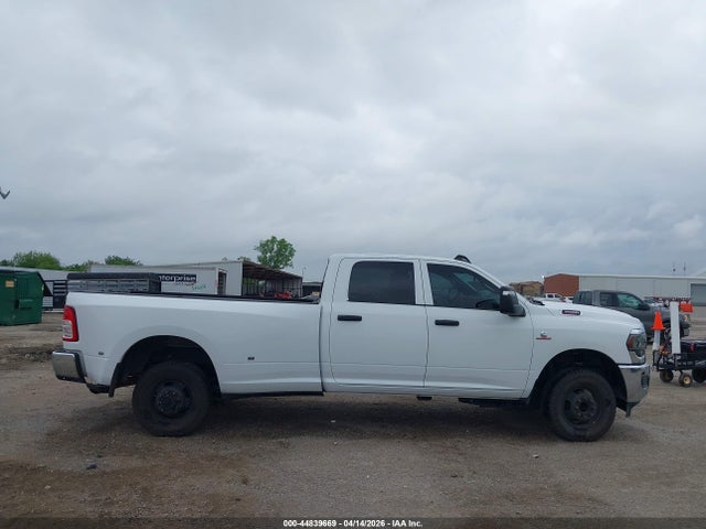 Ram 3500 Tradesman  4x4 8' Box