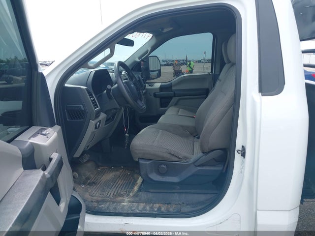 Ford F-350 Xl