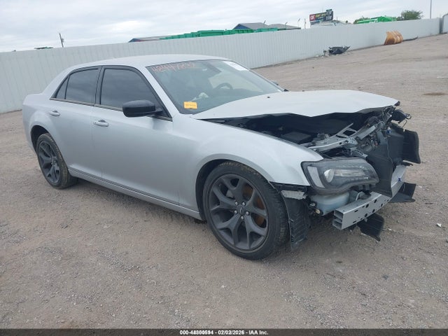 Salvage Chrysler 300 Image
