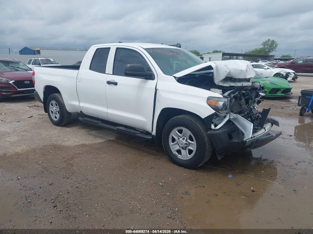 Salvage Toyota Tundra Image