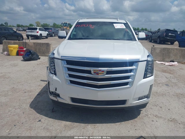 Cadillac Escalade Luxury Collection