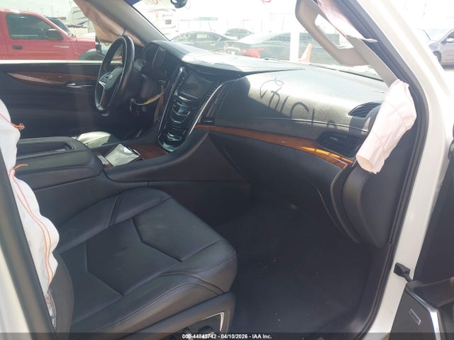 Cadillac Escalade Luxury Collection