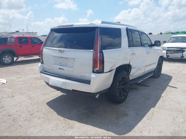 Cadillac Escalade Luxury Collection