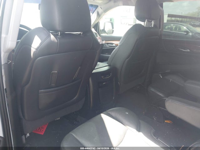 Cadillac Escalade Luxury Collection