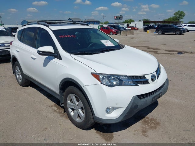 Salvage Toyota RAV4 Image