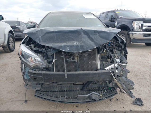 Toyota Corolla Le Premium
