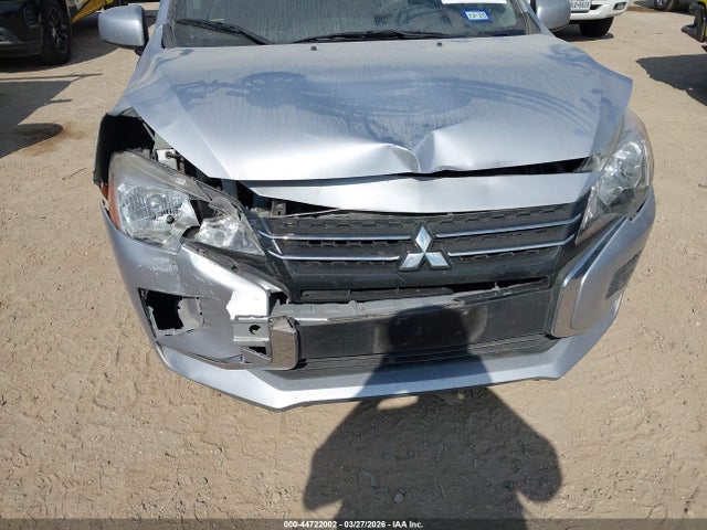 Mitsubishi Mirage Es