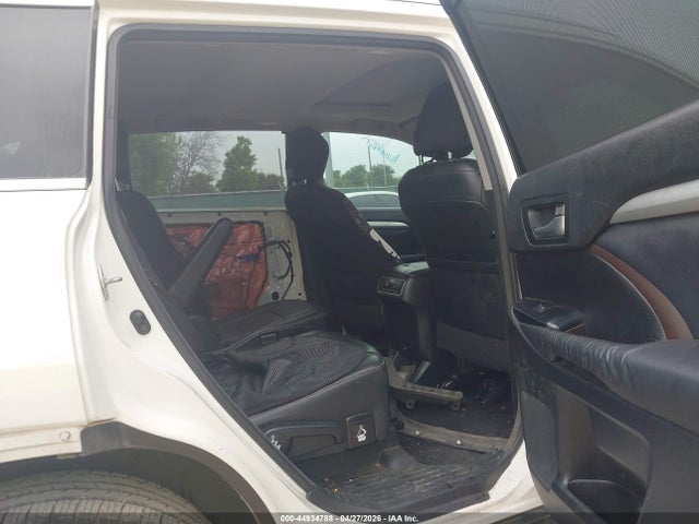 Toyota Highlander Xle V6