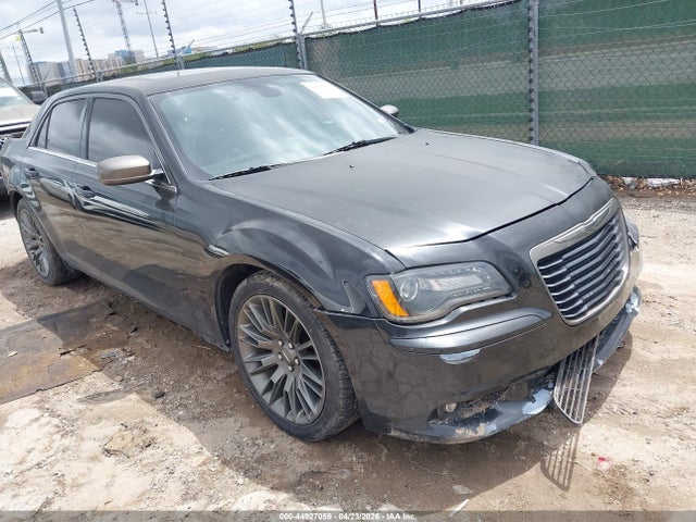 Salvage Chrysler 300c Image