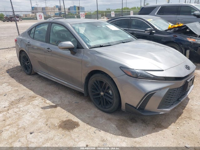 Salvage Toyota Camry Image