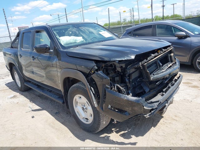 Salvage Nissan Frontier Image