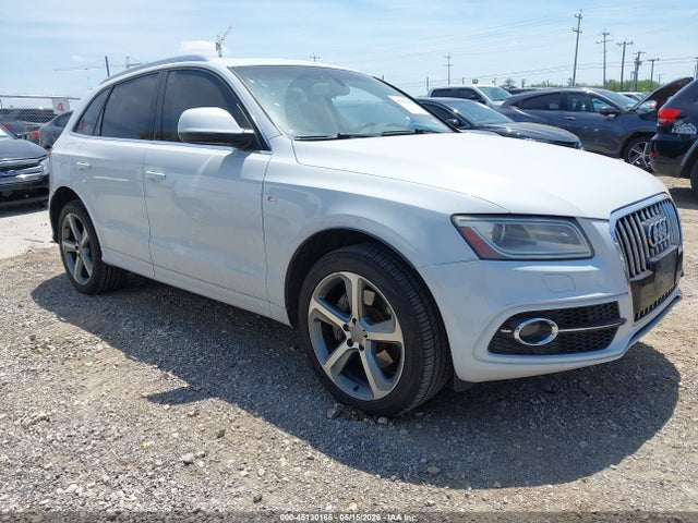 Salvage Audi Q5 Image