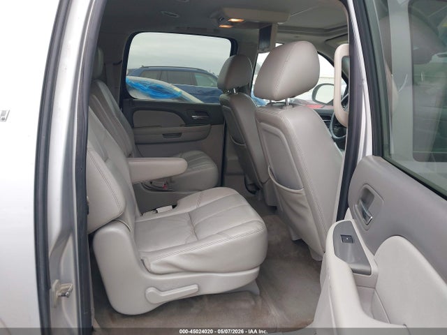 Chevrolet Suburban 1500 Lt1