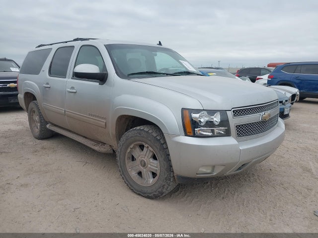 Salvage Chevrolet Suburban 1500 Image