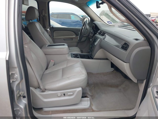 Chevrolet Suburban 1500 Lt1