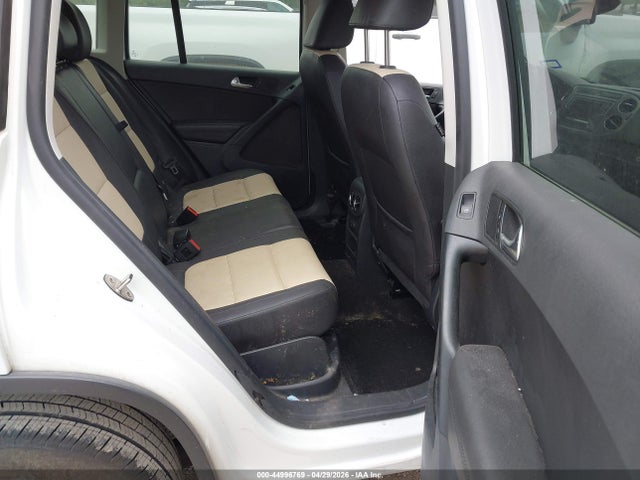Volkswagen Tiguan S