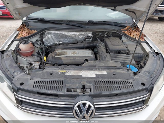 Volkswagen Tiguan S