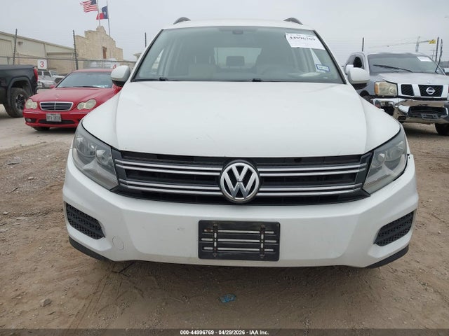 Volkswagen Tiguan S