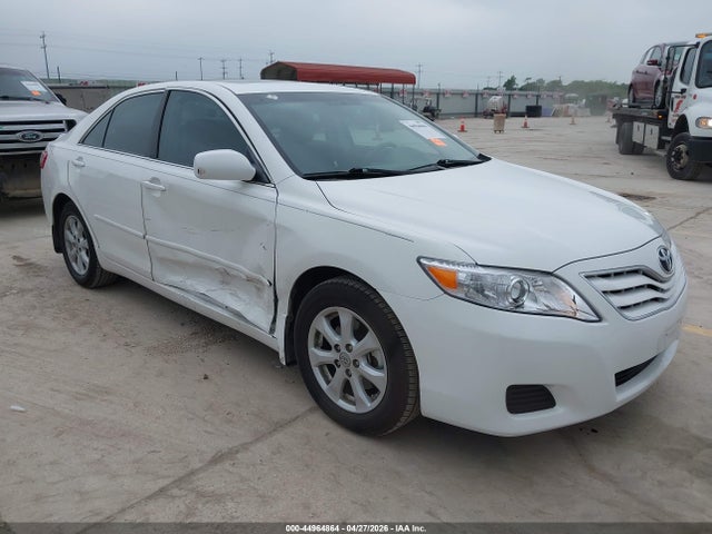 Salvage Toyota Camry Image