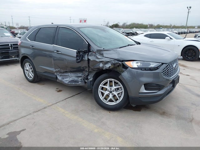 Salvage Ford Edge Image