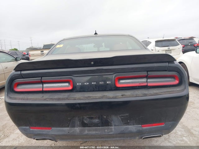 Dodge Challenger Sxt
