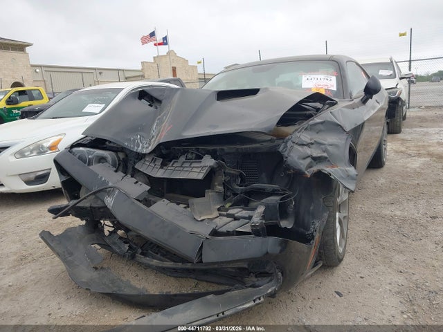 Dodge Challenger Sxt