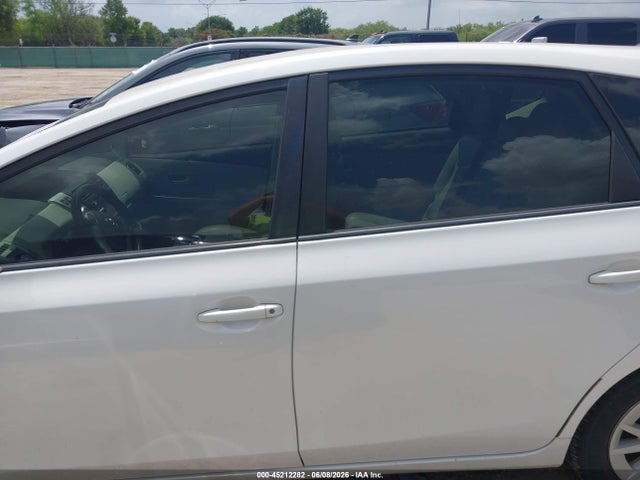 Toyota Prius v Three