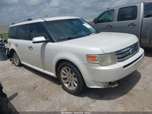 Salvage Ford Flex Image