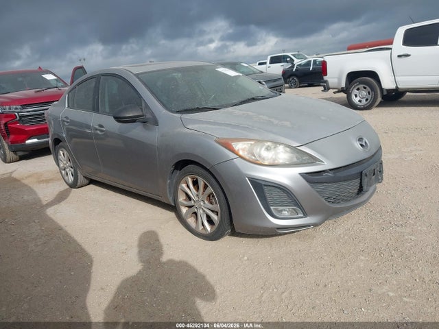 Salvage Mazda Mazda3 Image