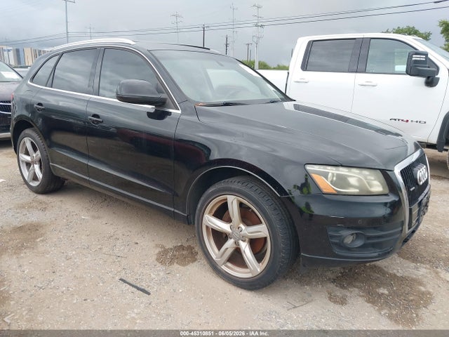 Salvage Audi Q5 Image